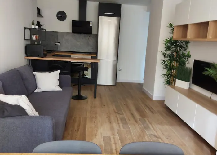 Playa Poniente Apartman *